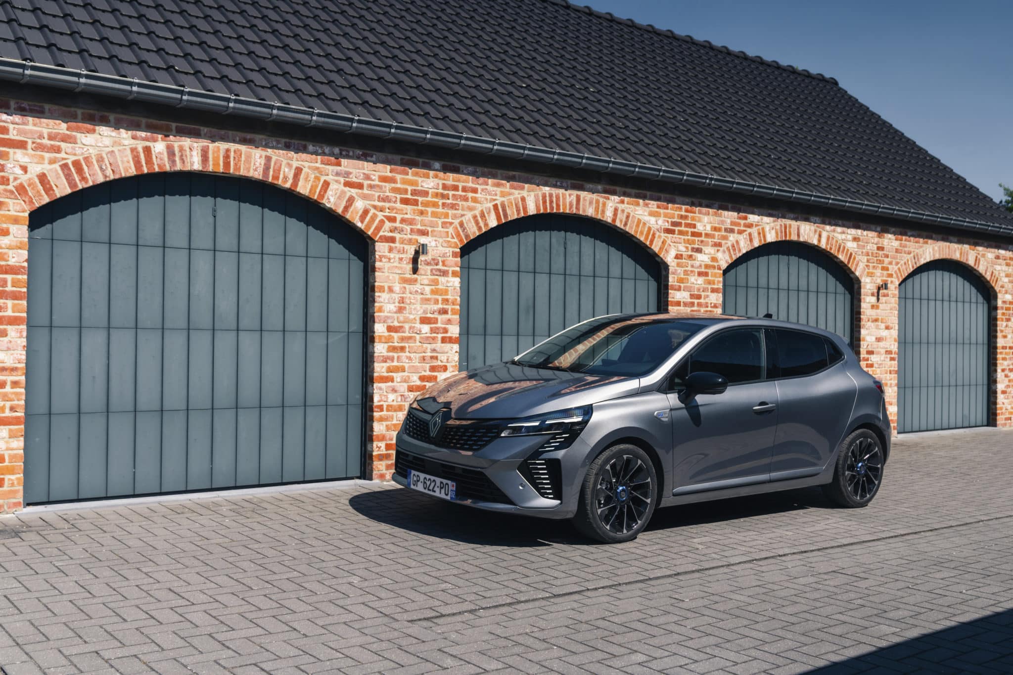 Nouvelle Renault Clio E Tech full hybrid Esprit Alpine 1 scaled - Groupe Alsoweb